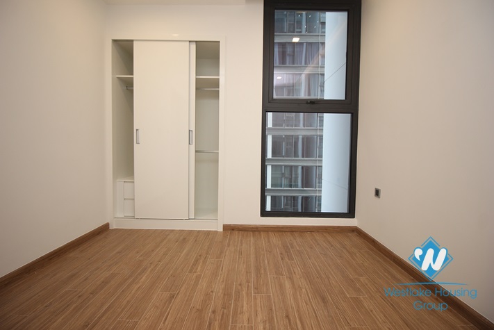 Brand new apartment for rent in Vinhome Metropolis, Ba Dinh District 